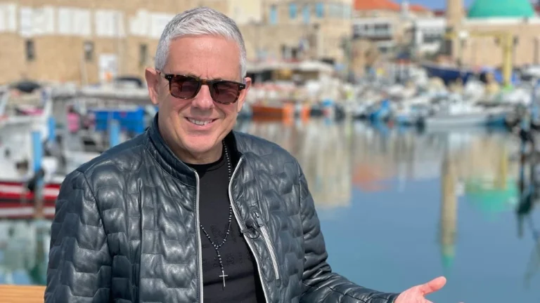 Κοινωνικός τουρισμός για λίγους… και γρήγορους – Καταρρέει η πλατφόρμα της ΔΥΠΑ