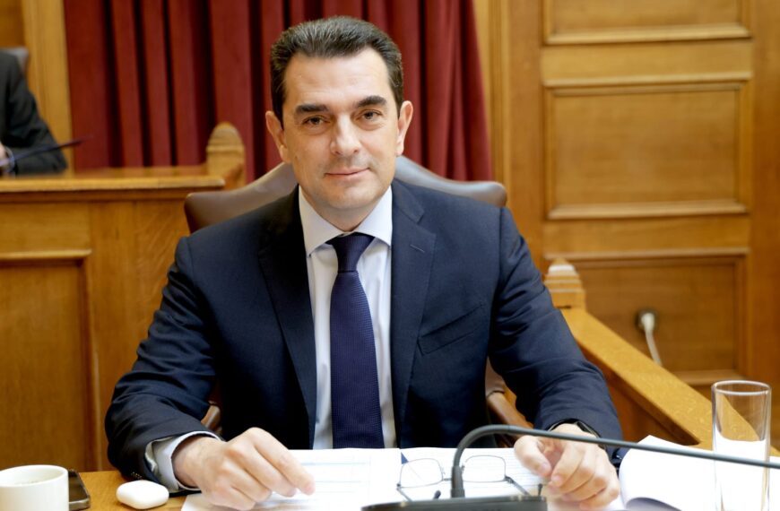 Κώστας Σκρέκας: «Κανείς δεν θα ξεφύγει από την τσιμπίδα του νόμου» – Real News