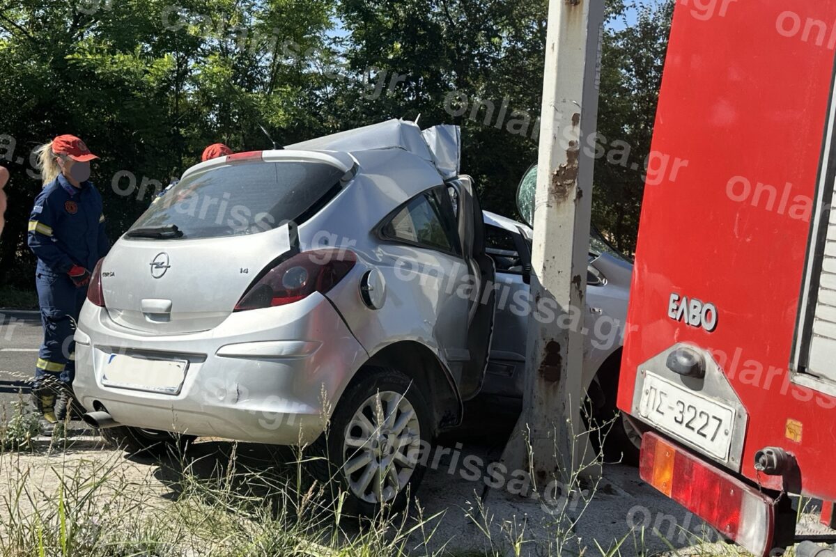 Τραγωδία στη Λάρισα: Νεκρή νεαρή γυναίκα σε τροχαίο με Opel Corsa