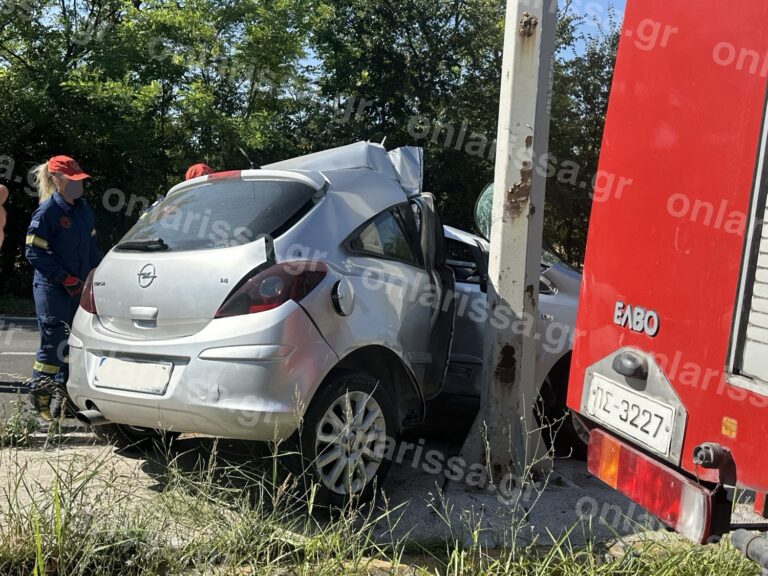 Τροχαίο Λάρισα, Opel Corsa σε κολώνα, ασθενοφόρο, εθνική οδός Τρικάλων