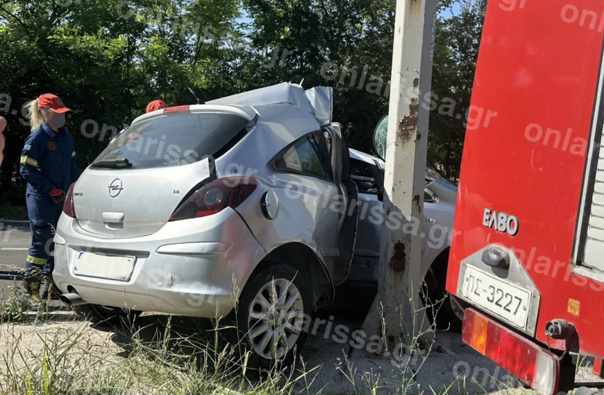 Τροχαίο Λάρισα, Opel Corsa σε κολώνα, ασθενοφόρο, εθνική οδός Τρικάλων