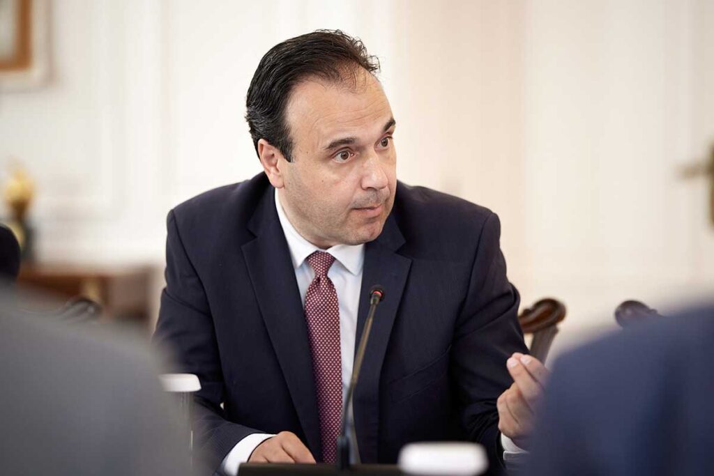Παπαστεργίου: Οι ελληνικοί θερμικοί δορυφόροι στην «μάχη» των πυρκαγιών