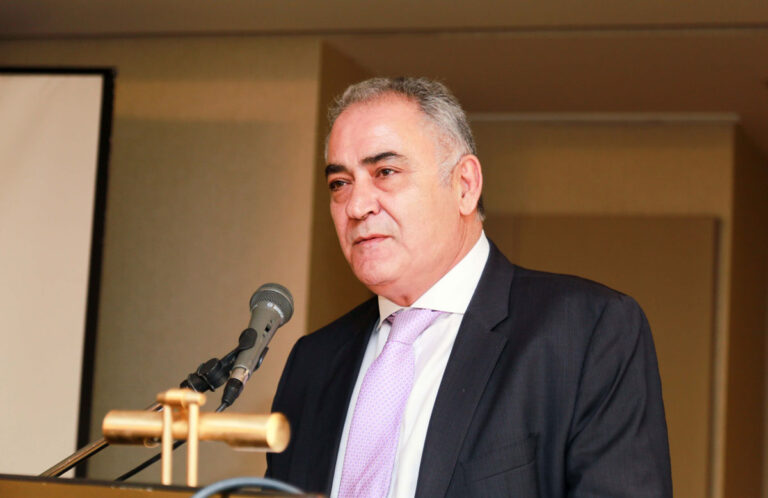 Χατζηθεοδοσίου: Τεράστιοι οι κίνδυνοι από τη σύγκρουση Ισραήλ - Ιράν για την ελληνική οικονομία