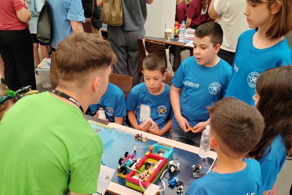  Επιτυχίες των μικρών RobotExperts στη Λάρισα