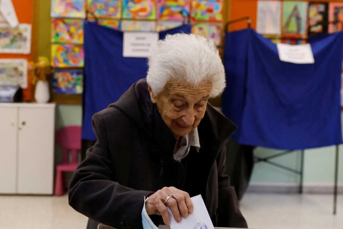 Δημοσκόπηση Interview: Προβάδισμα ΝΔ με 24,1% – Ισχυρότερη αντιπολίτευση αναδεικνύεται το ΠΑΣΟΚ