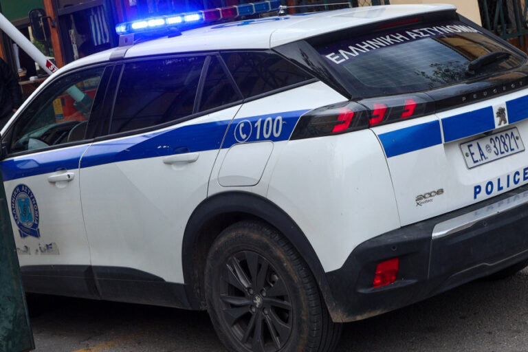 Οικογενειακή υπόθεση ναρκωτικών στα Τρίκαλα – Συλλήψεις γονέων και ανήλικου γιου