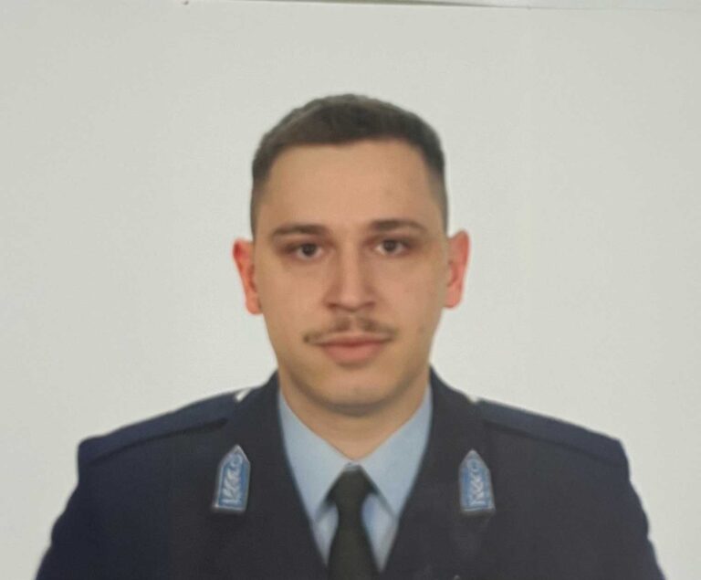 Ο Εμμανουήλ-Παναγιώτης Γκότζιας πέτυχε στη Σχολή Αξιωματικών της ΕΛ.ΑΣ. – Στα βήματα του πατέρα του