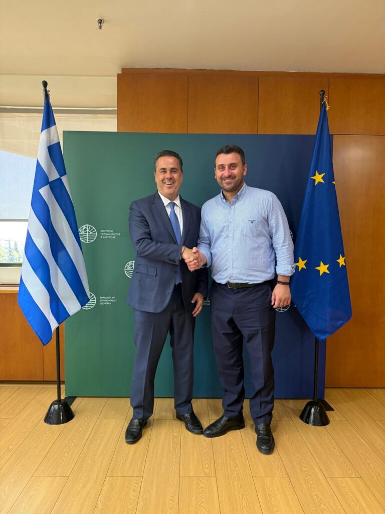 Διεκδικήσεις με χειραψίες: 27 εκατ. ευρώ στα λόγια – φωτογραφίες στα σίγουρα