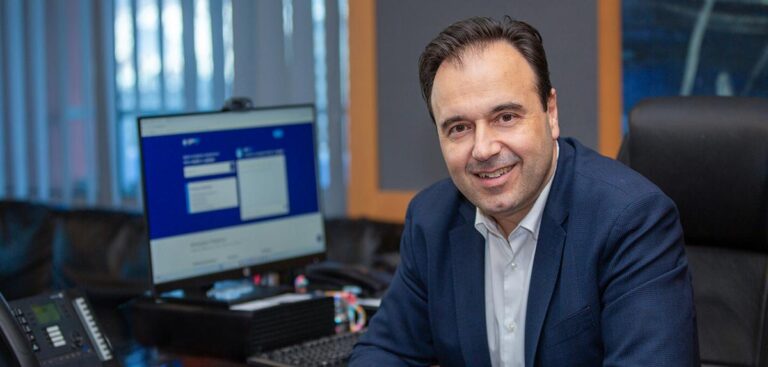 Τεχνητή Νοημοσύνη στην Ελλάδα: Ο Παπαστεργίου χαράζει στρατηγική