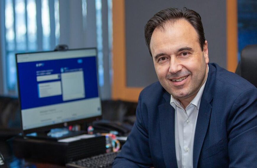 Τεχνητή Νοημοσύνη στην Ελλάδα: Ο Παπαστεργίου χαράζει στρατηγική
