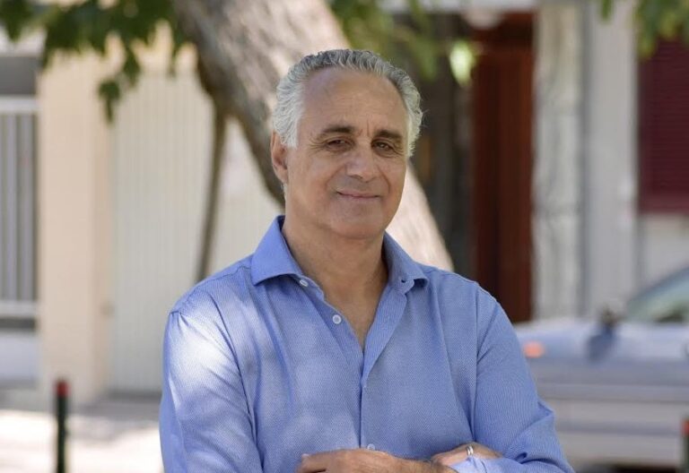 Λαμπρινίδης: Αναρμόδια η Περιφέρεια για τα αίτια του μεταχρωματικού έλκους στα πλατάνια του Κραυσίδωνα