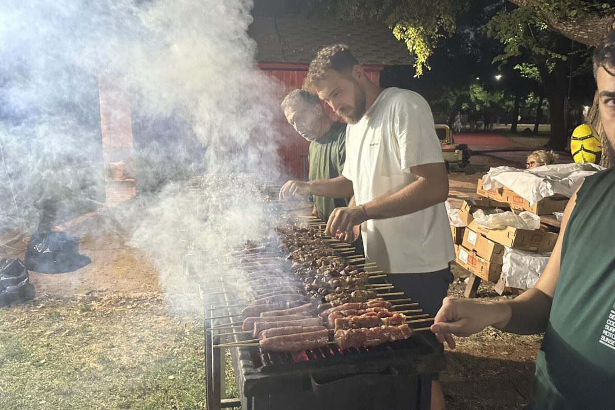 Καλοκαιρινό Souvlaki Party με κόσμο και μουσική στα Τρίκαλα