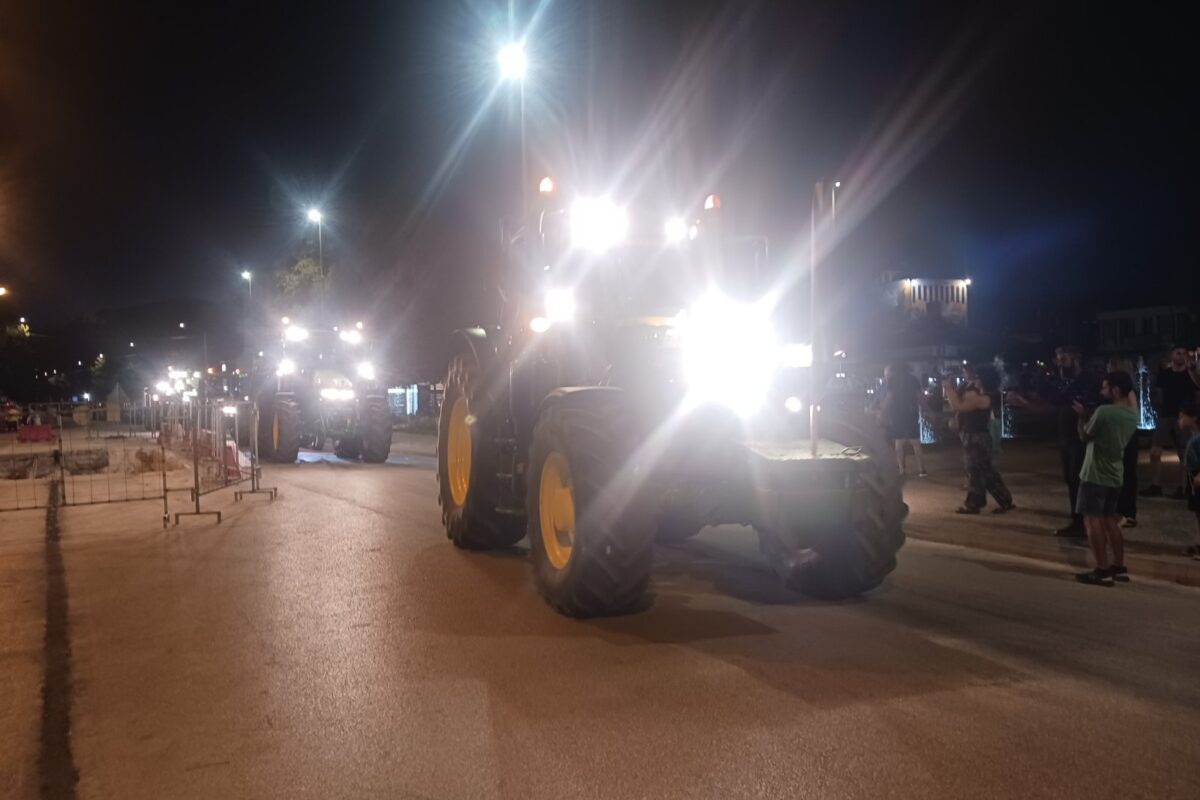 Αγρότες Τρικάλων: Διαμαρτυρία με τρακτέρ και οργή για ΟΠΕΚΕΠΕ