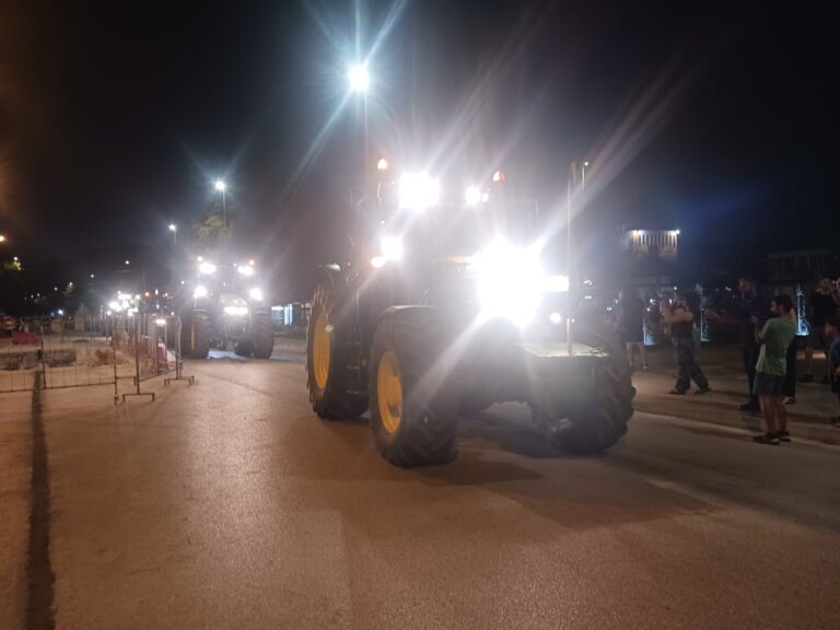 Αγρότες Τρικάλων: Διαμαρτυρία με τρακτέρ και οργή για ΟΠΕΚΕΠΕ