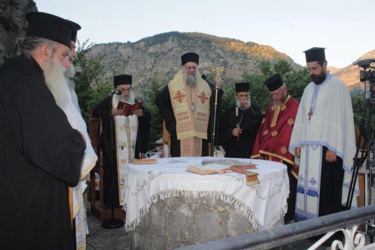 Μαράβας στον Εσπερινό της Αγίας Κυριακής στη Νεράιδα Πύλης