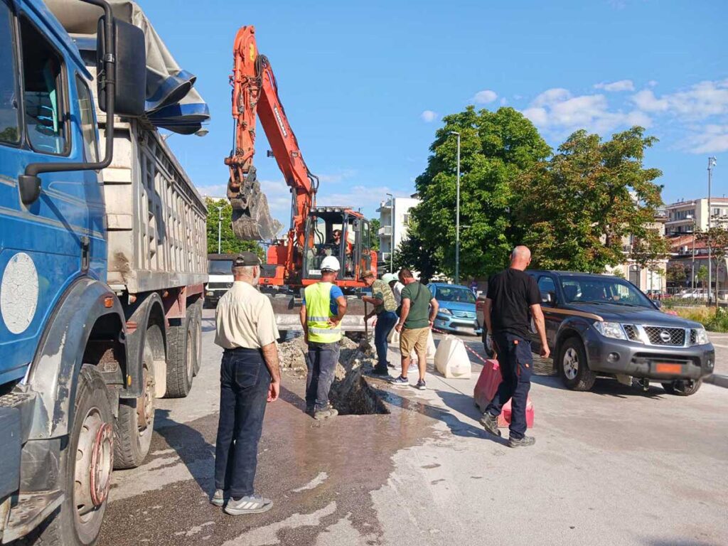 Ξανά έργα στη διάβαση της κεντρικής πλατείας Τρικάλων