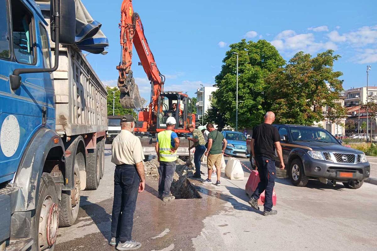 Ξανά έργα στη διάβαση της κεντρικής πλατείας Τρικάλων