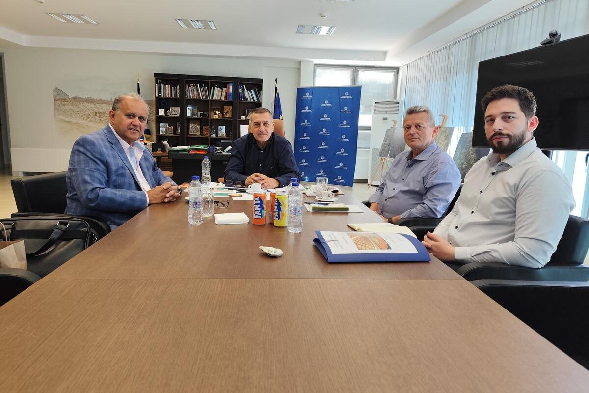 Περιφέρεια Θεσσαλίας – Συνάντηση Κουρέτα με πρόεδρο του Ελληνοαμερικανικού Ινστιτούτου
