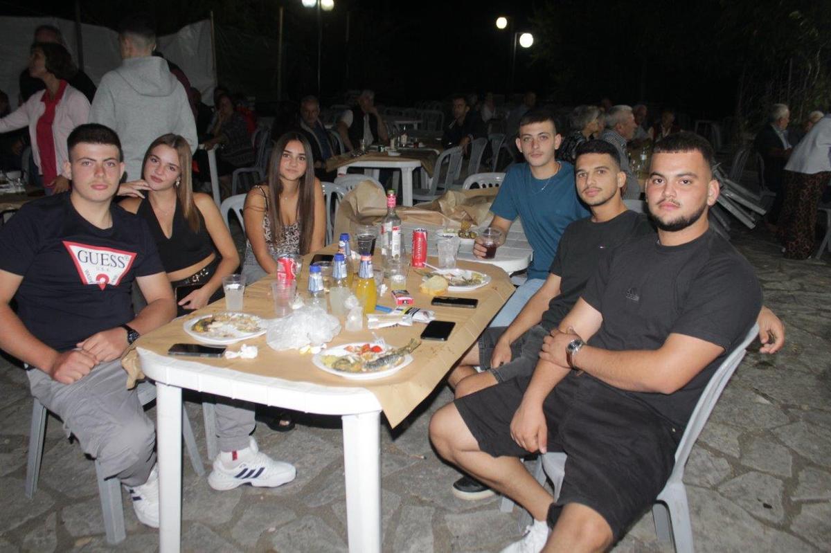 Εκδήλωση Γιορτής Πέστροφας στην πλατεία Βαθυρρεύματος με ζωντανή ορχήστρα και χορό