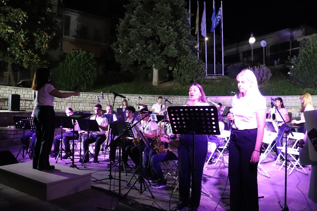 Κοινή εμφάνιση Δημοτικής Φιλαρμονικής Τρικάλων και Φιλαρμονικής Κόνιτσας στο φινάλε του φεστιβάλ