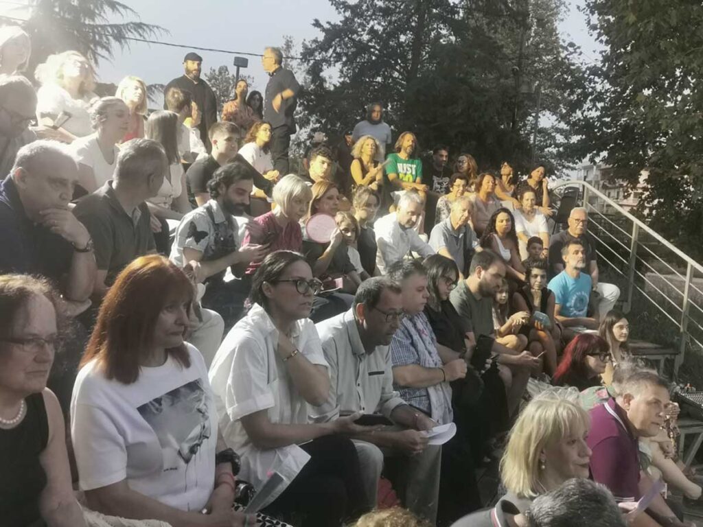 Η ποίηση ανθίζει στα Τρίκαλα με διεθνείς και νέες φωνές