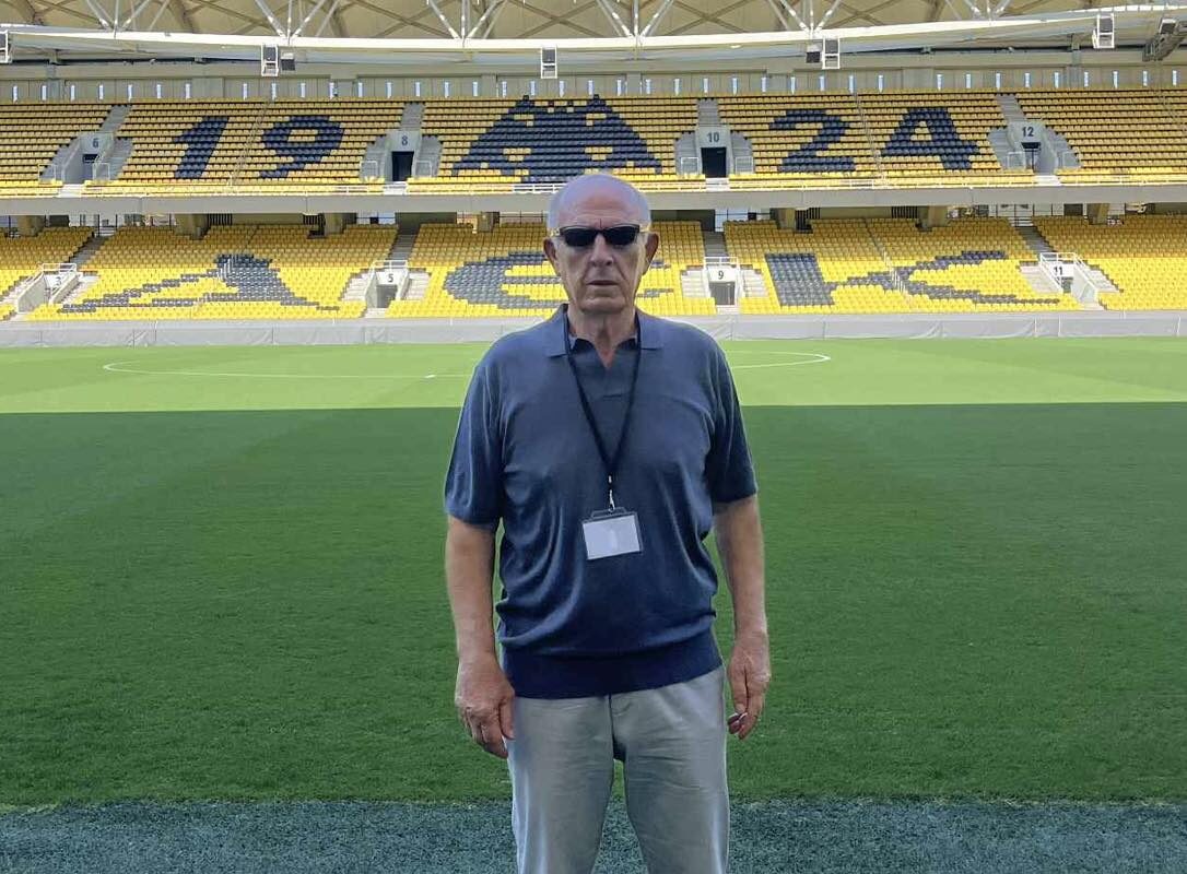 Επίσκεψη του «Τζόνυ» στο μουσείο της ΑΕΚ