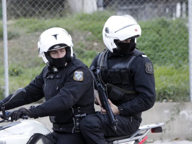 Συντονισμένη αστυνομική επιχείρηση στα Τρίκαλα με δύο συλλήψεις για κλοπή