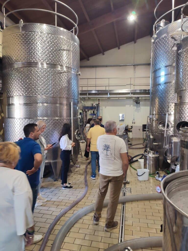 Οινοτουριστική επίσκεψη Δράμα–Καβάλα με συμμετοχή του Δήμου Μετεώρων