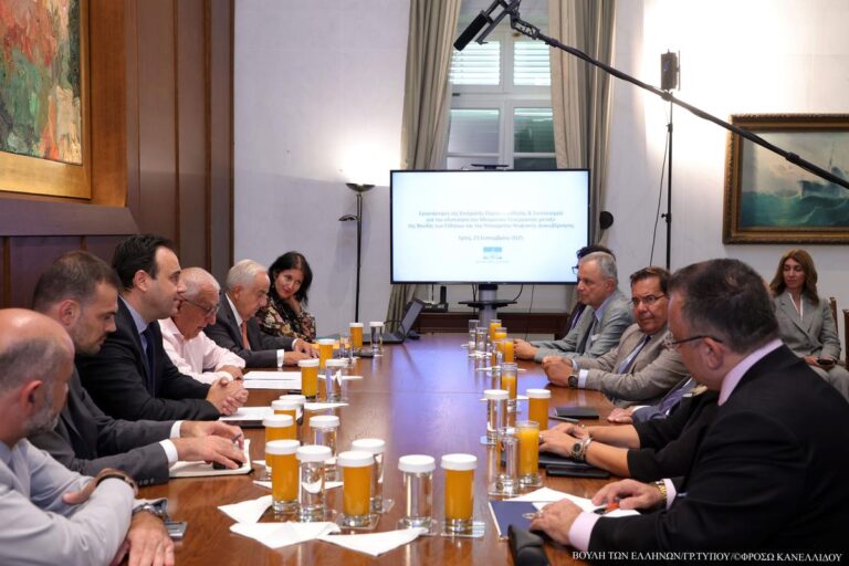 Η Βουλή των Ελλήνων μπαίνει στην εποχή της Τεχνητής Νοημοσύνης – Συνάντηση Παπαστεργίου με Κακλαμάνη