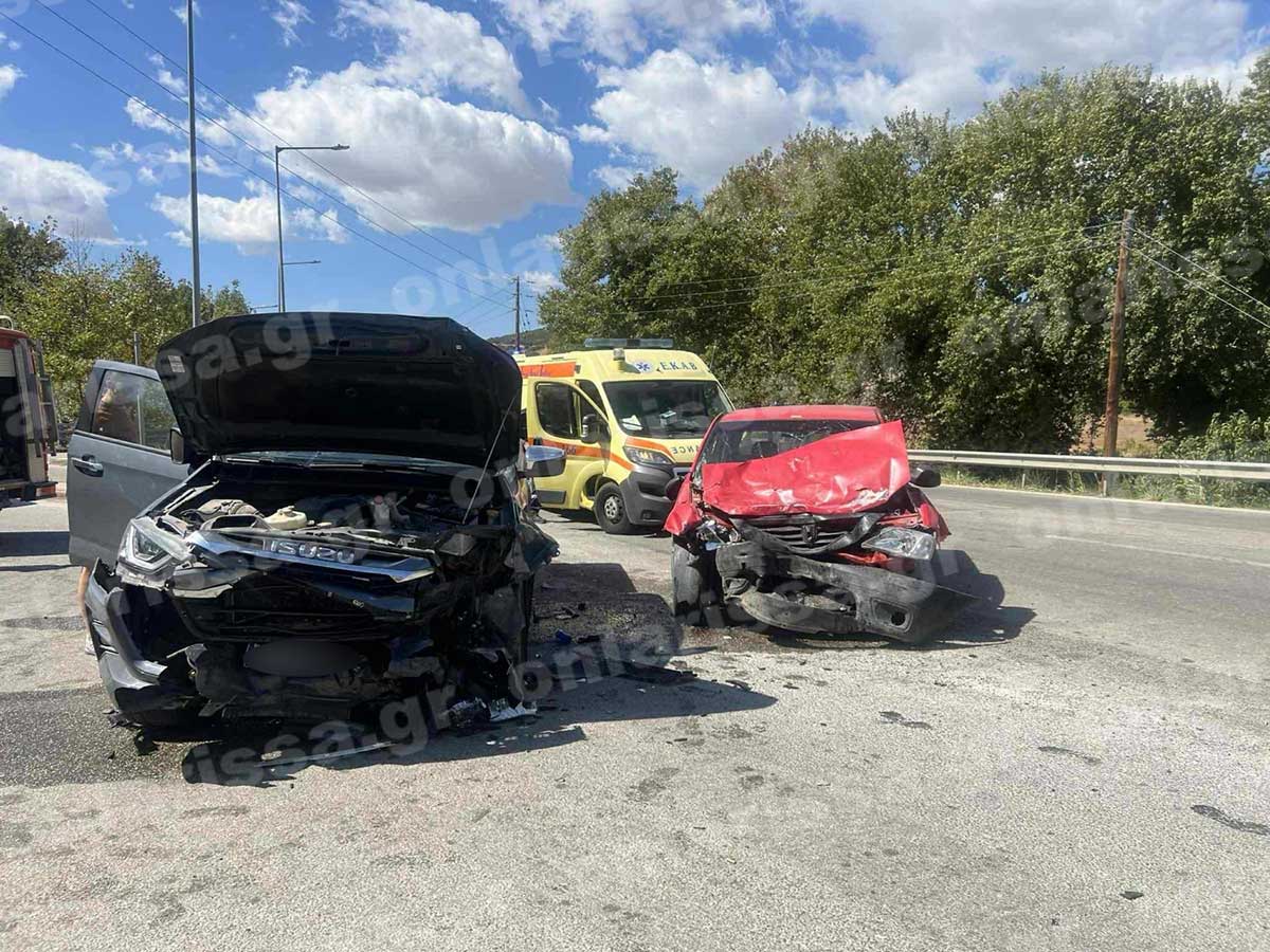 Τραγωδία στη Λάρισα – Ένας νεκρός και δύο τραυματίες σε θανατηφόρο τροχαίο στον δρόμο Λάρισας – Αγιάς