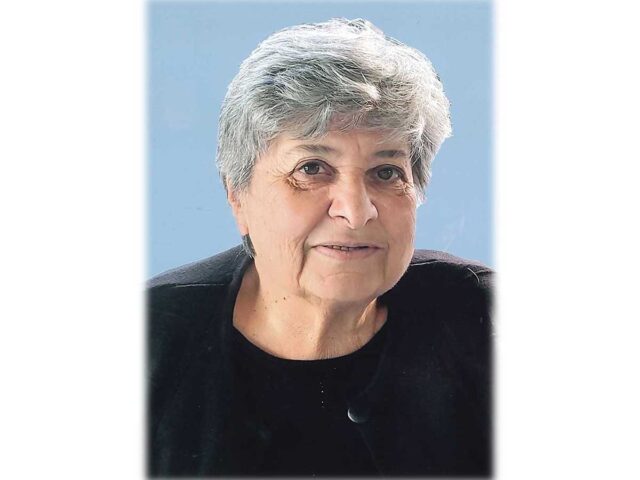 Κηδεία Ελένης Ζιντζόβα στα Τρίκαλα