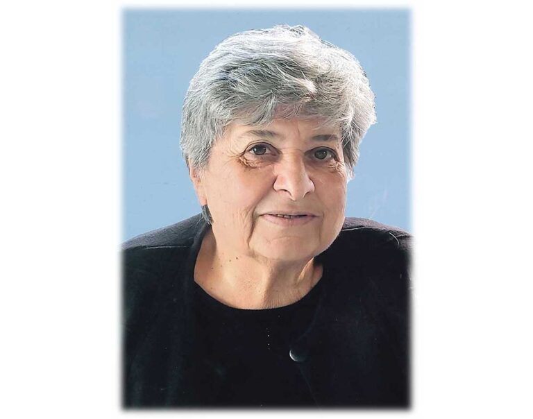 Κηδεία Ελένης Ζιντζόβα στα Τρίκαλα