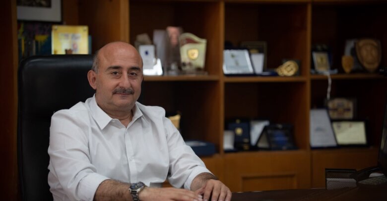 Σακκάς προς Βρούτση: Στήριξη για αδειοδότηση γηπέδων