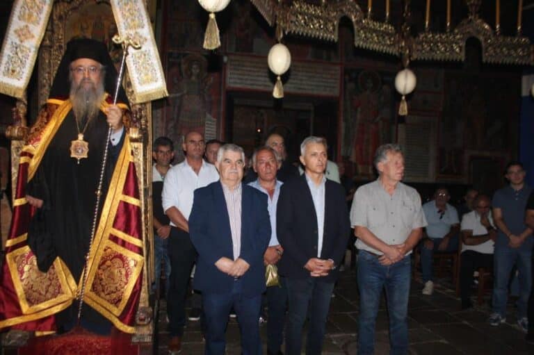 Μέγας Αρχιερατικός Εσπερινός στη Μονή Αγίου Βησσαρίωνος Δούσικου