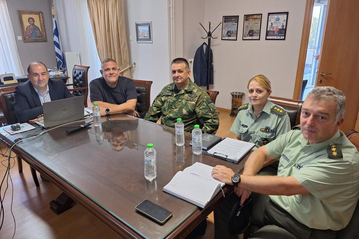 Επίσκεψη Ταξιάρχου ΣΜΥ Τρικάλων στη Διεύθυνση Δευτεροβάθμιας Εκπαίδευσης Τρικάλων