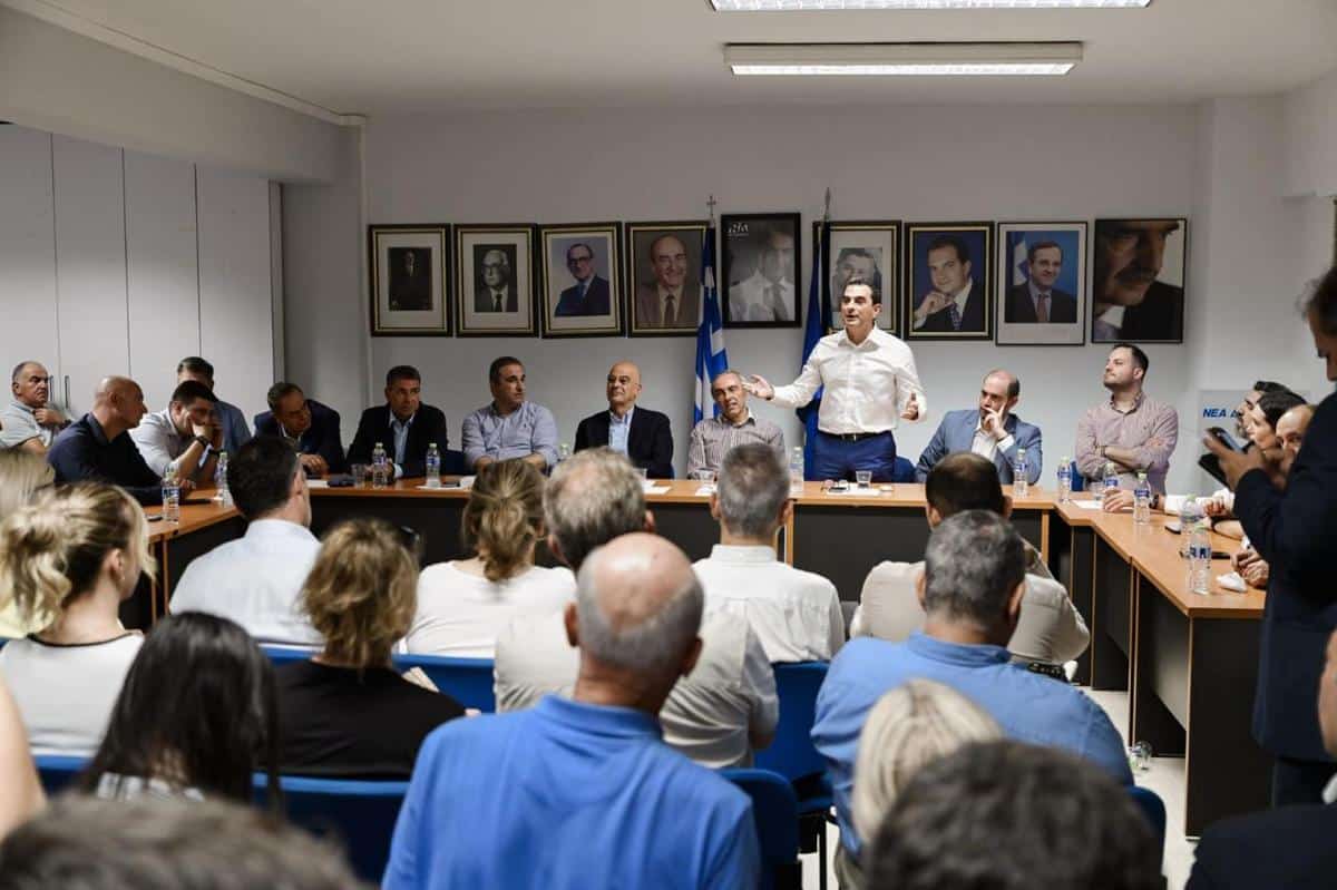 Τον Νίκο Δένδια υποδέχθηκε στη Θεσσαλονίκη ο Κώστας Σκρέκας