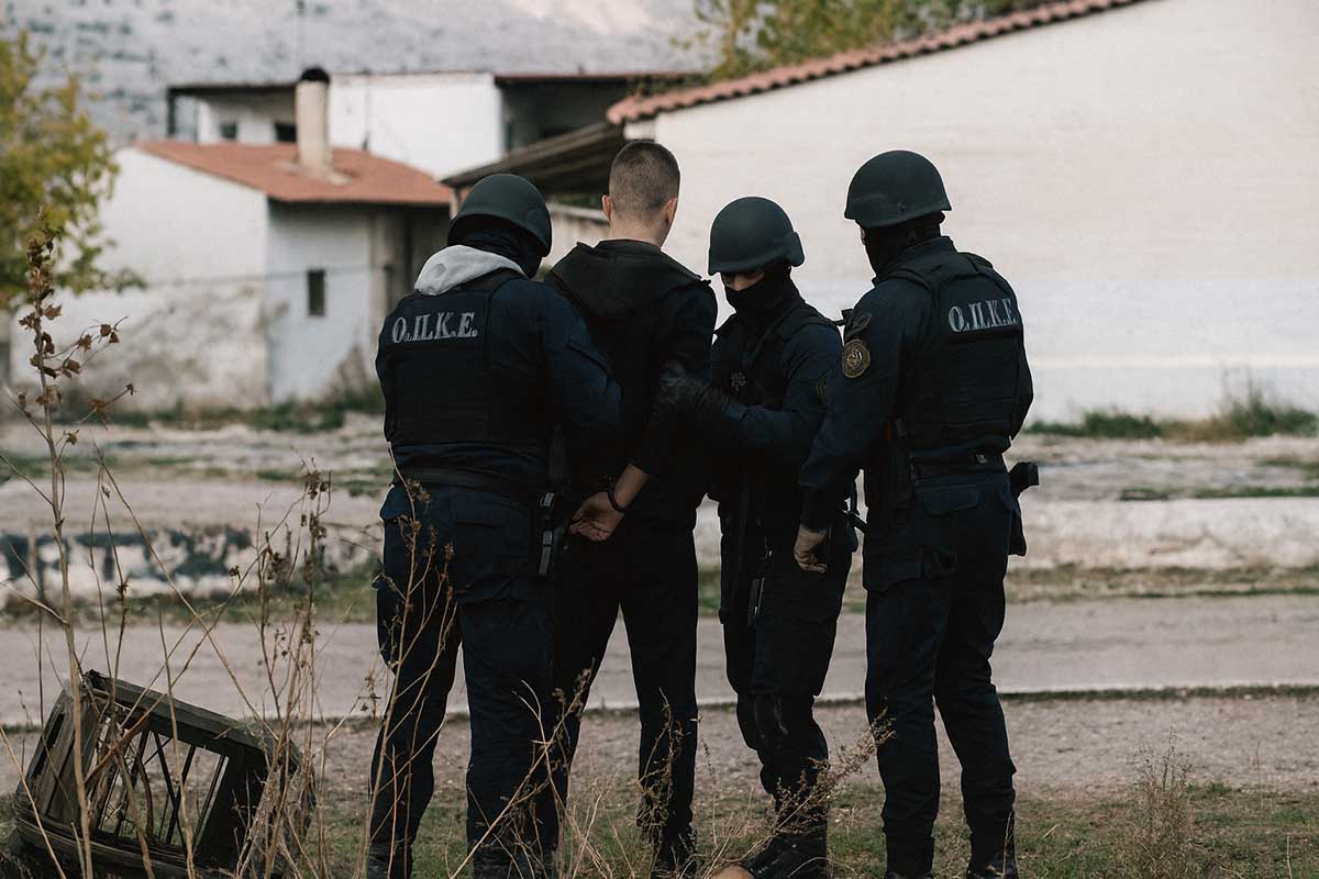 Πρόσληψη 100 Ρομά στην ΕΛ.ΑΣ. – Σχέδιο για ειδικούς φρουρούς μετά την εξαγγελία Χρυσοχοΐδη