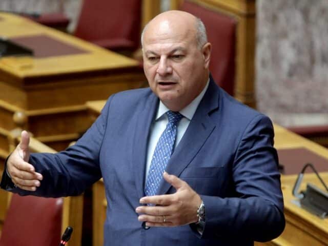 Κώστας Τσιάρας: Αναστολή υποχρεώσεων, προειδοποίηση για lockdown