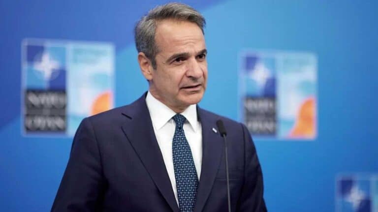 Από τη Νέα Υόρκη, ο πρωθυπουργός δείχνει τη μέριμνά του για τα ελληνόπουλα και τα social media