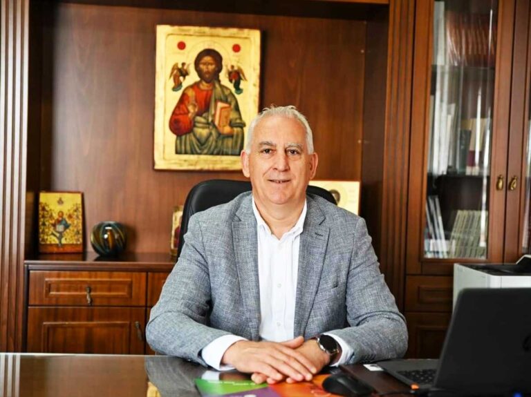 Ο Διευθυντής Πρωτοβάθμιας Εκπαίδευσης Τρικάλων, Δρ. Χρήστος Τρικάλης