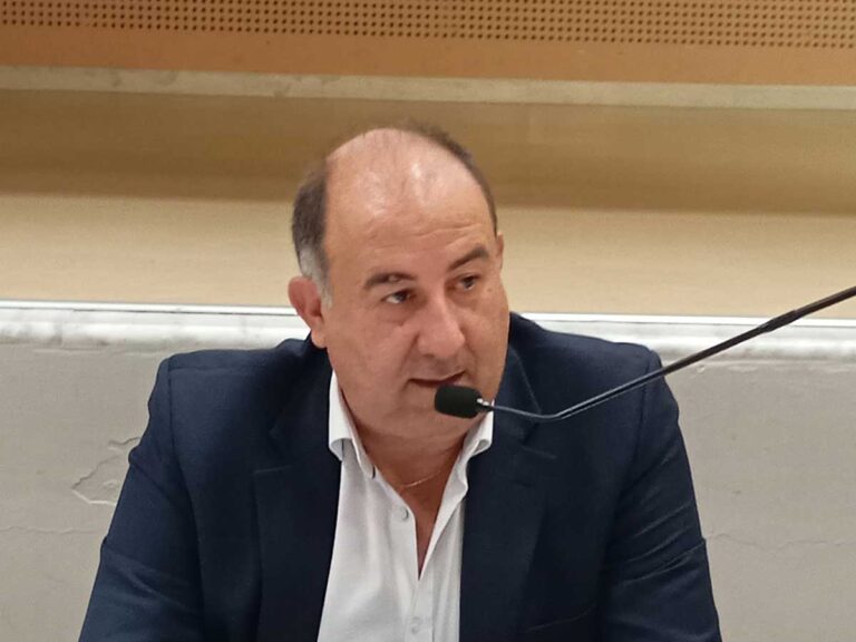 Μήνυμα Καπανιάρη για τη νέα σχολική χρονιά στα Τρίκαλα