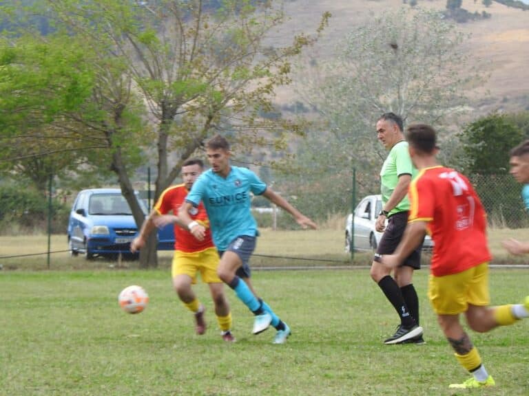 Ο διαιτητής αποφασίζει, οι παίκτες παίζουν