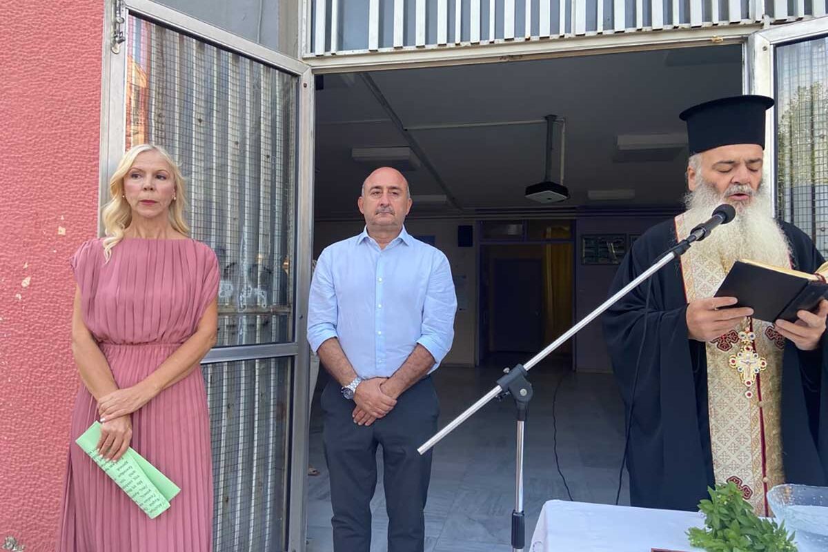 Ευχές του Σακκά για γόνιμη σχολική χρονιά στους αγιασμούς