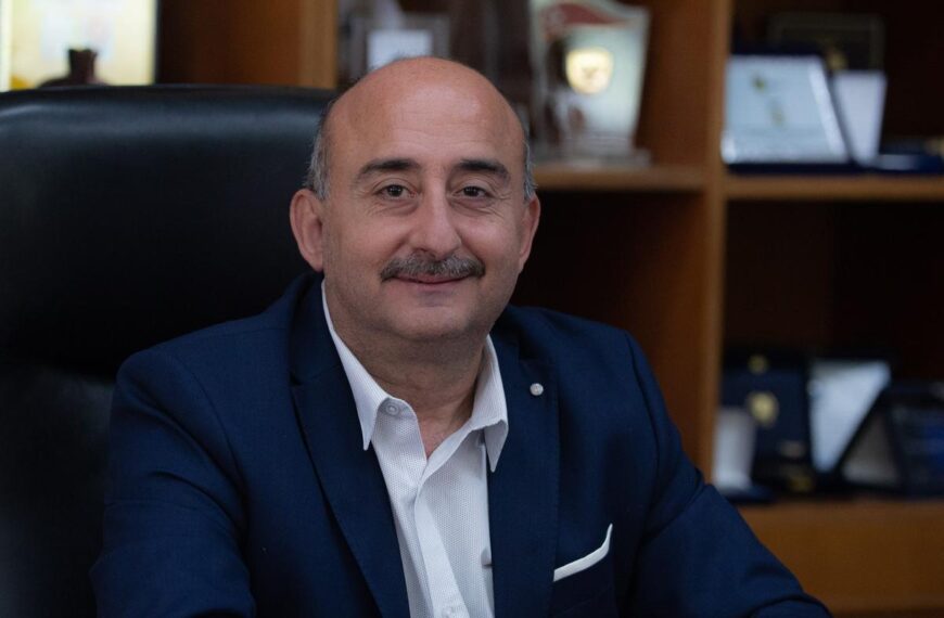 Ο Δήμαρχος Τρικκαίων Νίκος Σακκάς καταδικάζει την επίθεση στον Γενικό Γραμματέα Θωμά Παπασίκα