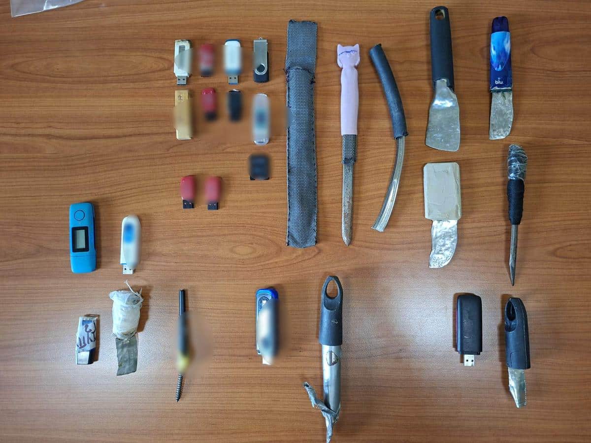 Αστυνομική επιχείρηση στις φυλακές Τρικάλων – Κατασχέθηκαν αυτοσχέδια μαχαίρια και usb