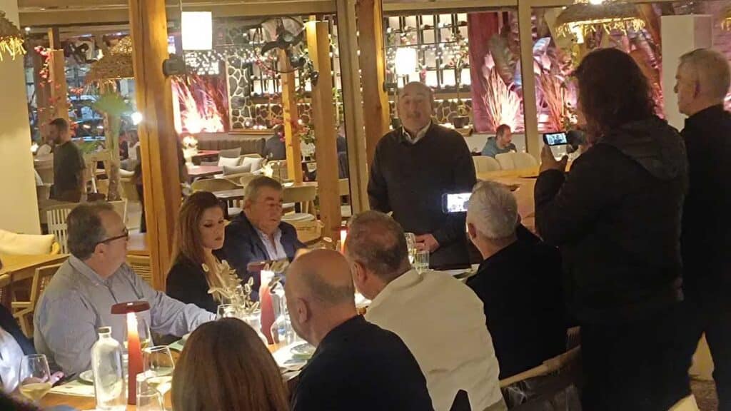 Νίκος Σακκάς δείπνο με τρικαλινούς δημοσιογράφους