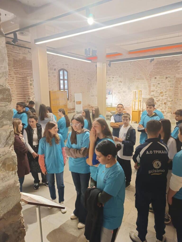 Μαθητές του 5ου Γυμνασίου Τρικάλων στο Δίδυμο Οθωμανικό Λουτρό για την Ευρωπαϊκή Ημέρα Συντήρησης