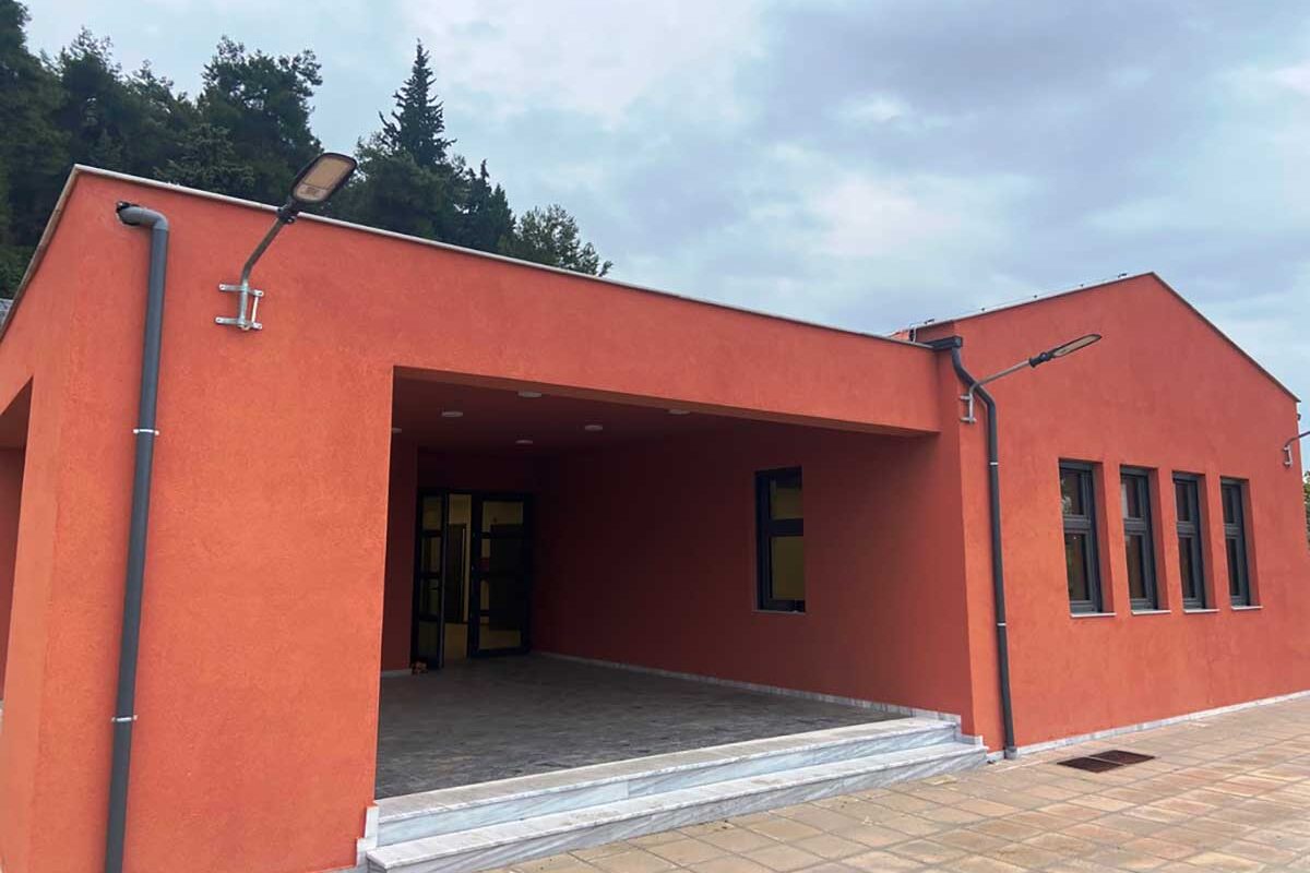 Το πρώτο παθητικό σχολείο της χώρας στα Τρίκαλα