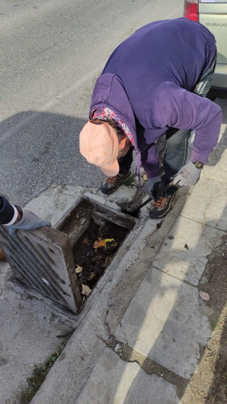 Δήμος Μετεώρων: Καθαρισμός φρεατίων και σχαρών ενόψει χειμώνα