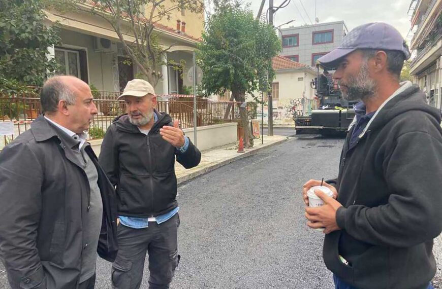 Σακκάς ρίχνει άσφαλτο, Καταβούτας μένει στη λήθη